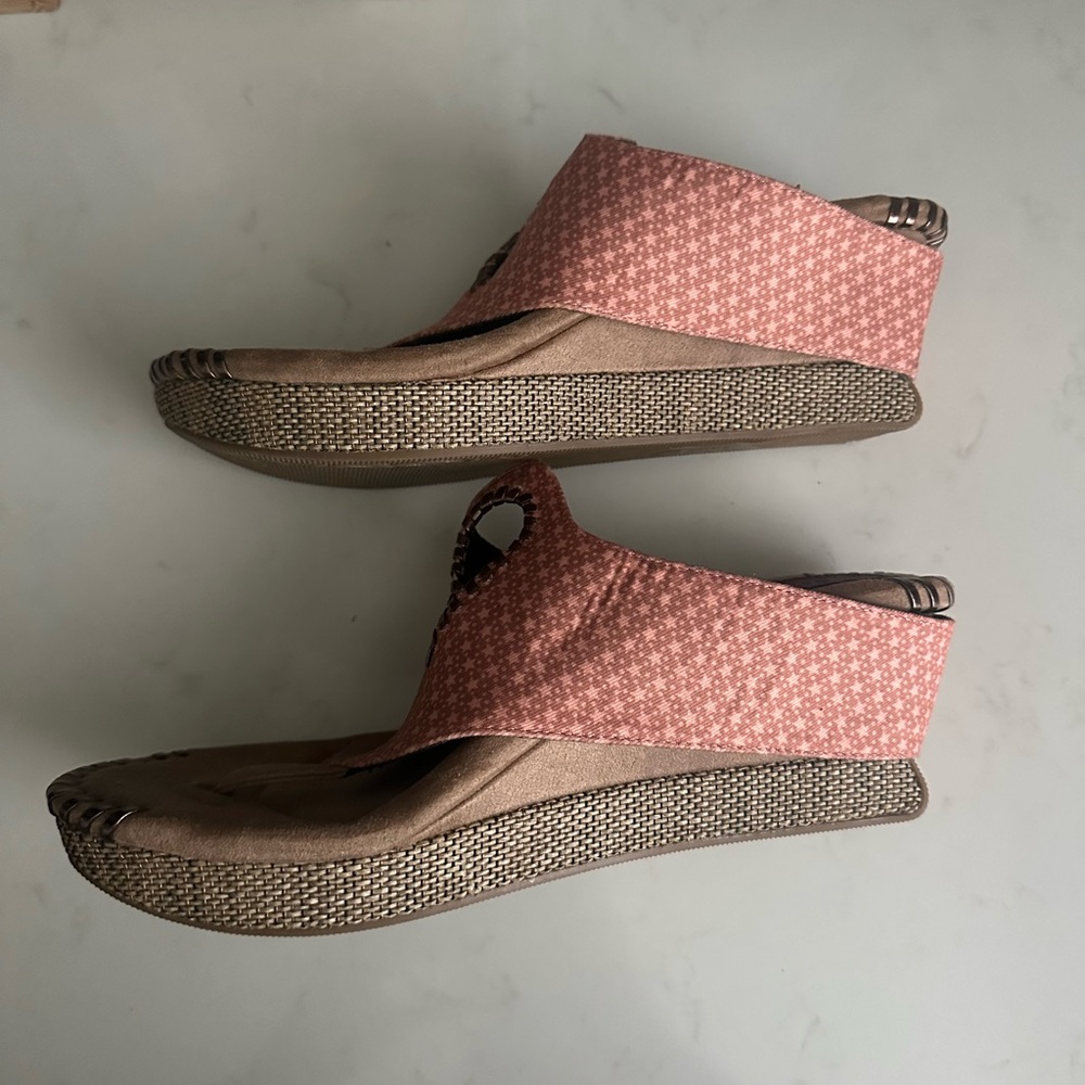 MODZORI Reversible sandals size 6